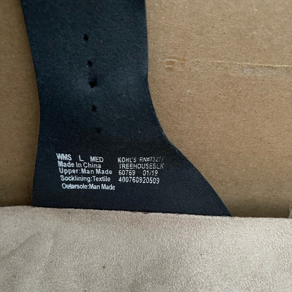 Black slip on sandal with arch support.  Size 10 - Picture 7 of 9